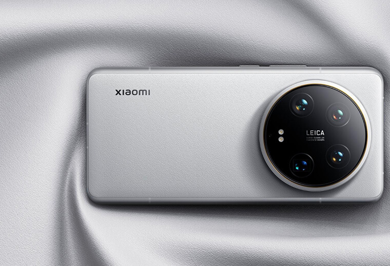 Mobile phone or laptop starting using leather backing Mobile phone or laptop starting using leather backing