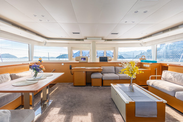 Silicone Fabric for Yacht Interiors: Why Easy Cleaning Matters